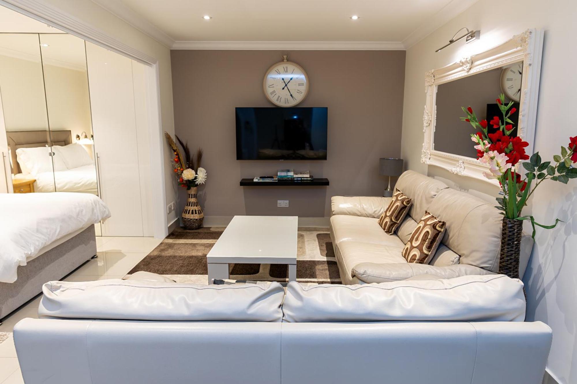 Marylebone Village Apartments London Room photo